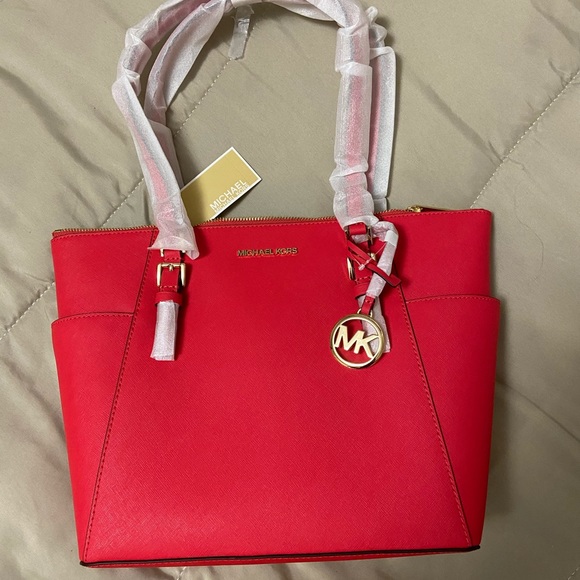 MK Large Tote - Picture 1 of 2